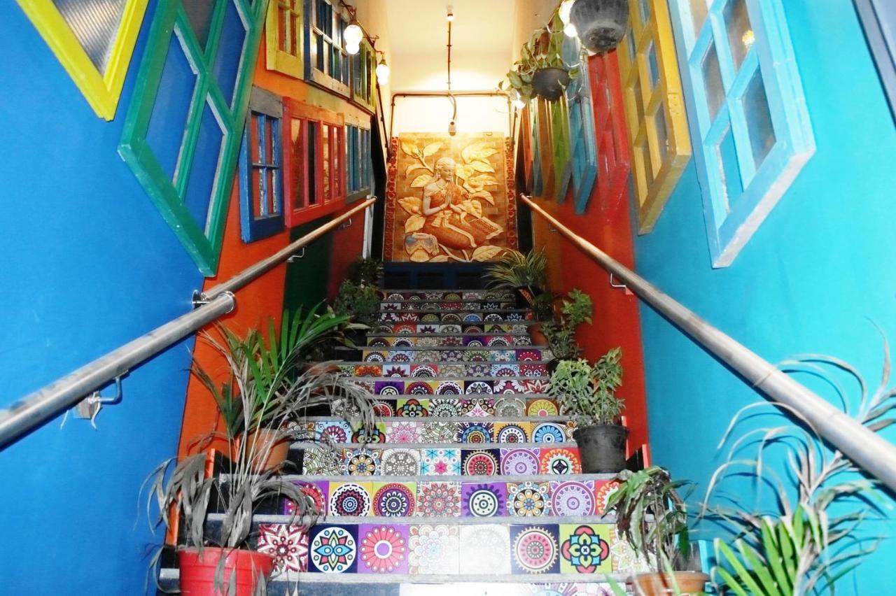 Salaam Namastey Backpackers Hostel Mumbai Bagian luar foto