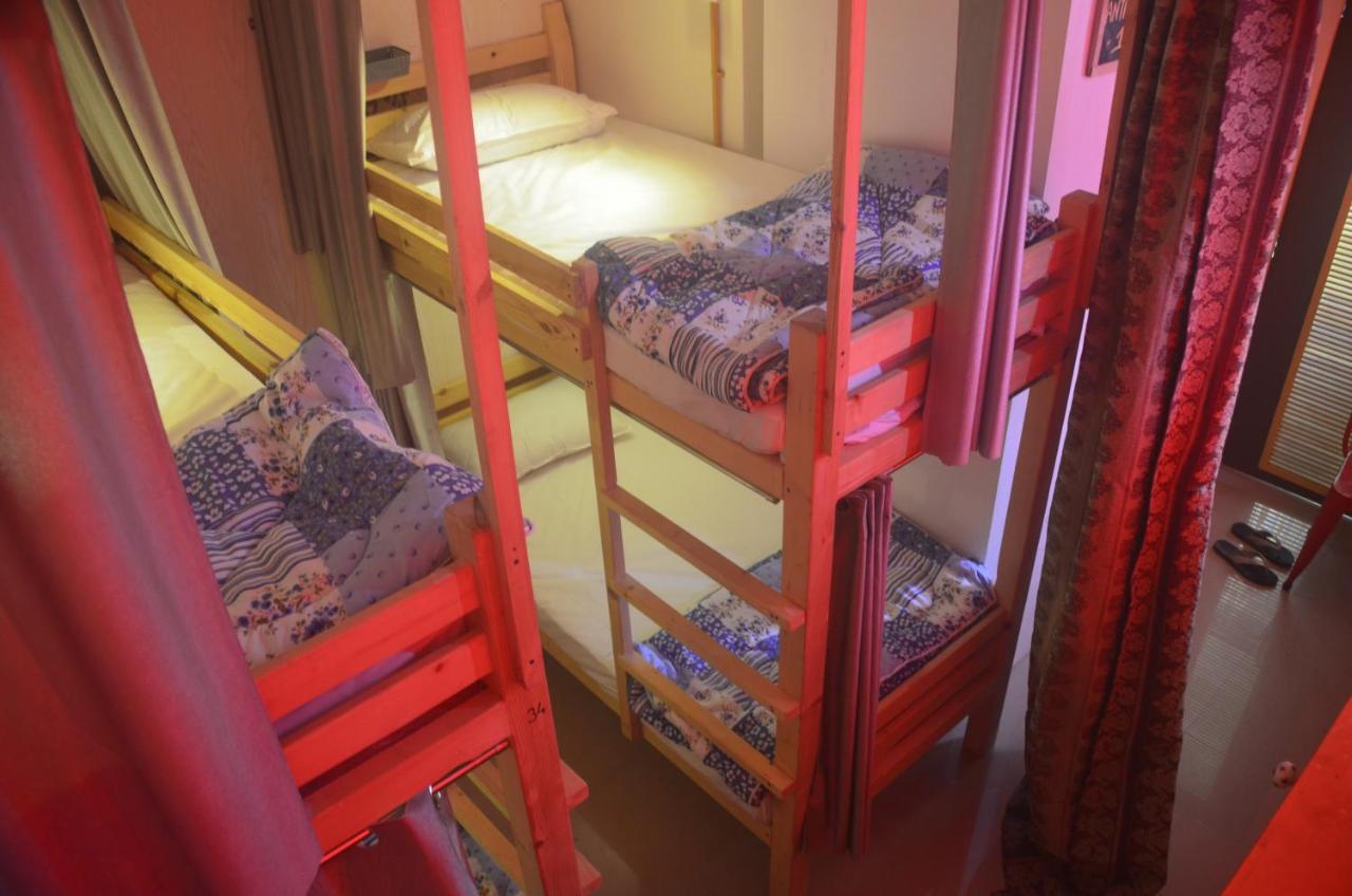 Salaam Namastey Backpackers Hostel Mumbai Bagian luar foto